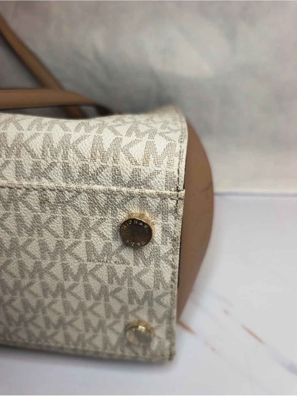 Michael Kors Ivory & Tan Tote with Red Rose Appliqué - Picture 9 of 16